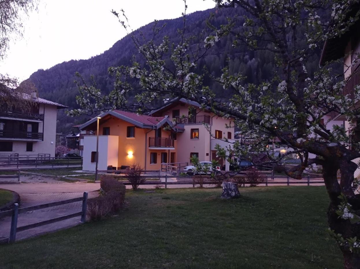 Casa Vacanze Martinelli Pellizzano Esterno foto
